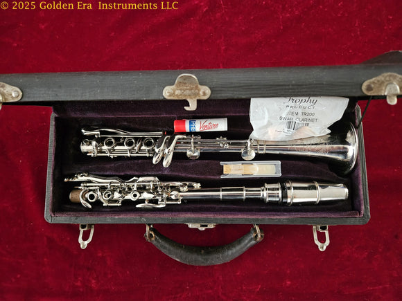 Elkhart Clarinet Elkhart Band Instrument Company Metal Clarinet Circa 1924-1925